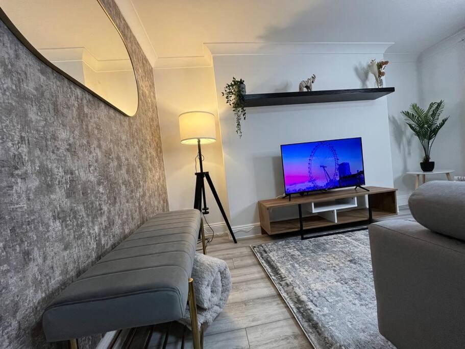 Апартаменти Modern & Stylish Haven In Heart Of Лондон Екстер'єр фото